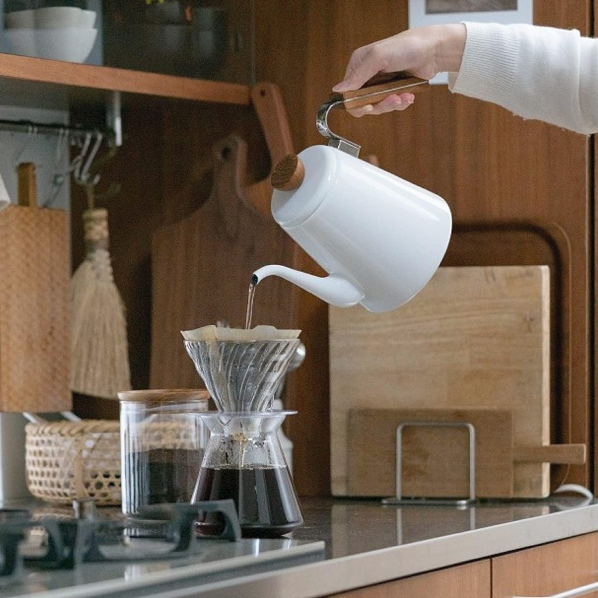 Hario V60 Glass Pour Over Brewing Kit, Size 02 – Clear